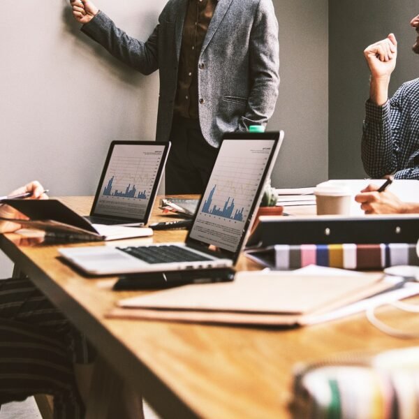 What Does a Business Consultant Do?- Best 2026 Guide